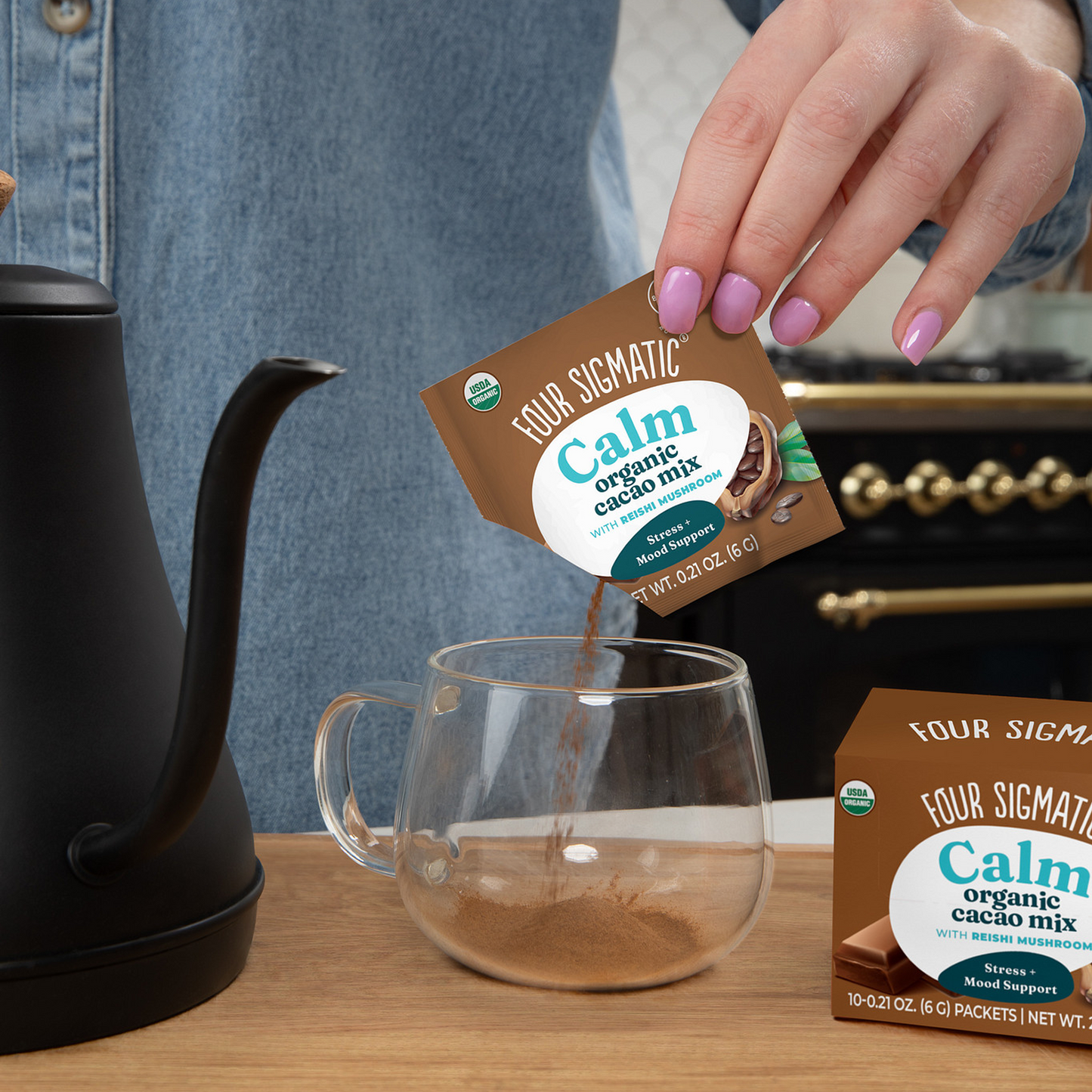 calm-cacao-packets-f0 calm-cocoa-ss-lifestyle-2026_1.png