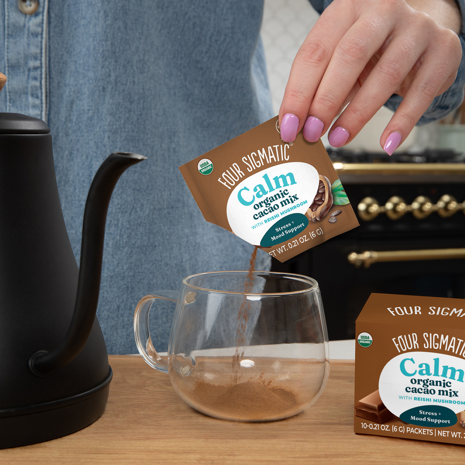 calm-cacao-packets-f0 calm-cocoa-ss-lifestyle-2026_1.png