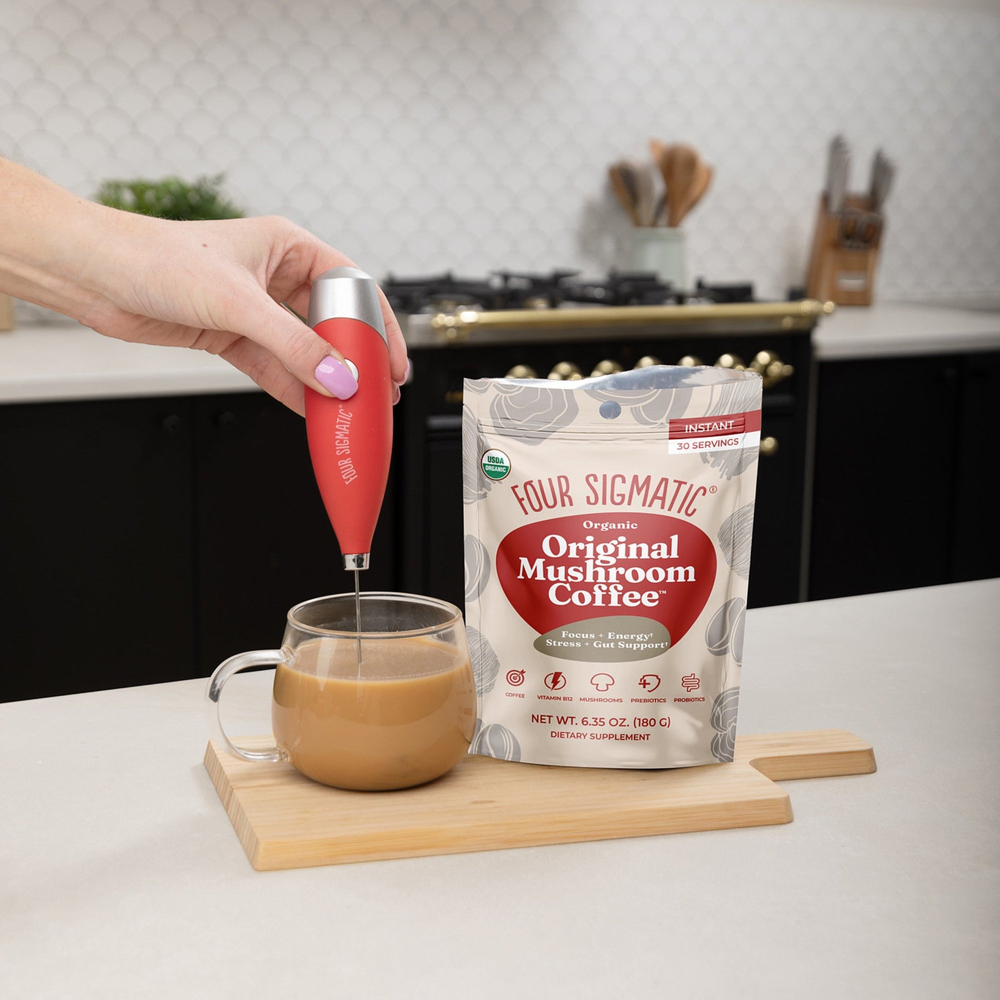 original-mushroom-coffeetm-z2 ogm-instant-ms-lifestyle2-2026_74863389-d0cf-464c-a566-c5b3c194e85d.jpg
